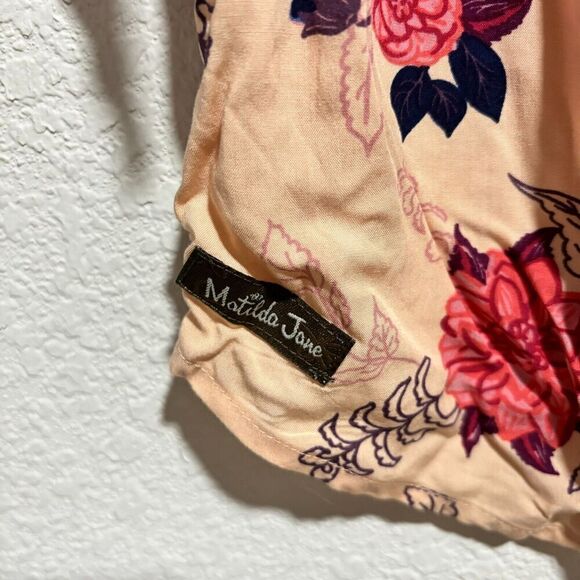 Matilda Jane Womens Blouse Top Medium 1/2 Button Lightweight Peach Floral - Picture 6 of 9